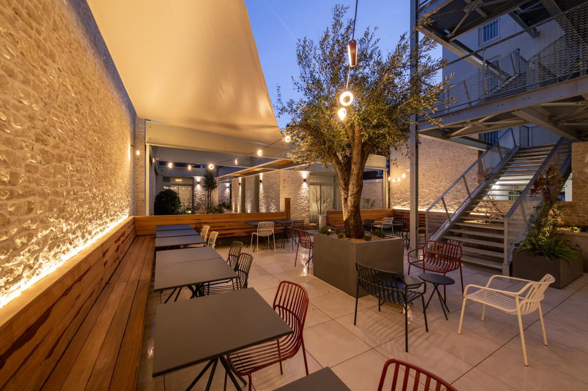 Hotel De La Cite Нант Экстерьер фото